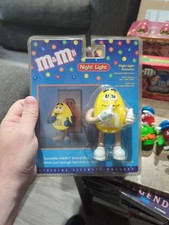 M&M Yellow Candy Night Light - New and Factory Sealed picture