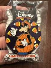 DISNEY PIN DSSH Halloween CANDY CORN LE 400 GOOFY Pumpkin trading Pin picture