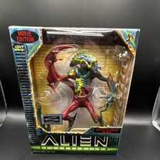 1997 Hasbro Alien Resurrection Battle Scarred Alien Action Figure picture