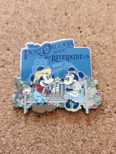 Disney Port Orleans Resort Riverside Mickey Mouse & Minnie Mouse on a Bench Pin picture