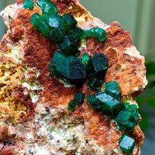 86G Natural Deep Green Grainy dioptase gemstone cluster mineral specimen picture
