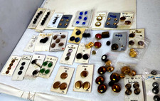 Lot Of 100+ Vintage Unique Buttons Mix Metal Plastic Large Small Gorgeous Carded picture