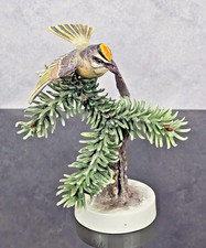 Royal Worcester Golden Crowned Kinglet Bone China Bird Figurine Dorothy Doughty picture