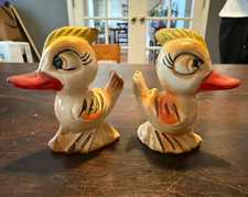 Vintage Japan Ceramic Bird Salt & Pepper Shakers Big Eyes Red Beaks MCM Kitsch picture