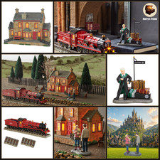Dept 56 Harry Potter Hogsmeade Station & Hogwarts Express Train Collection-4 Box picture