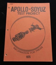 APOLLO-SOYUZ TEST PROJECT ASTP MISSION NASA RELEASED ORIGINAL 1975 PRESS KIT picture