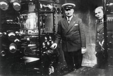 Guglielmo Marchese Marconi surrounded by electrical wireless equip- 1930s Photo picture