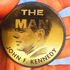 1960 JOHN KENNEDY FOR PRESIDENT BUTTON 2 1/2