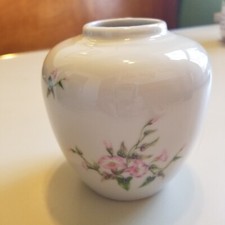 Vtg Russ Berrie & Company Vase White W Pink Morning Glory Flowers 4.5 