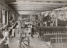Old Train Photo Workers At Doncaster Works South Yorkshire C 1916 3 picture