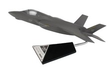 USMC Lockheed Martin F-35B Lightning II Fighter Desk Top Model 1/48 SC Airplane picture