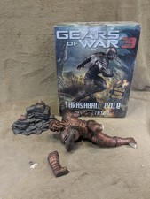 NECA Gears Of War 3 Thrashball Cole Statue Bronze Finish Edition 2011 DAMAGED  picture
