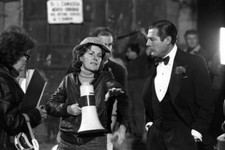 Italian director Liliana Cavani instructing Marcello Mastroianni 1981 OLD PHOTO picture