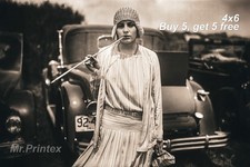 1920s Flapper Woman 💙 Vintage Car - 4x6 Photo - Vintage Transportation picture