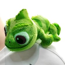 Disney Parks Tangled Pascal Shoulder Pal Magnet Magnetic Plush Toy 7'' Rapunzel picture