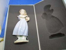 Lladro 8247 Adorable Innocence Utopia With Box Mint Condition picture