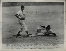 1951 Press Photo Giants' Eddie Standky forced out at 2nd vs Reds - net20292 picture