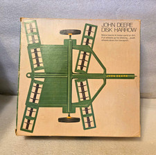 Vintage Ertl John Deere Disk Harrow w/ Box picture