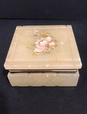 Vintage hand-carved alabaster trinket box   / picture
