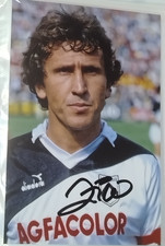 AUTOGRAPH ZICO ARTHUR DE COIMBRA PHOTO UDINESE FOOTBALL SHIRT N.10 DIADORA 80s picture