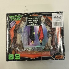 Lemax Spooky Town Cave Sweet Cave Halloween Village 54904 Color Changing Lights picture