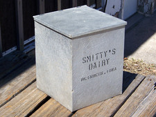 Antique Vintage Smitty's Dairy Milk Bottle Aluminum Metal Box Reinbeck Iowa old picture