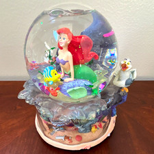 Disney The Little Mermaid ARIEL plays Under the Sea” Sparkling Snow Globe EUC picture
