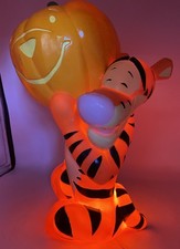 NWT NOS Disney 2000 Winnie the Pooh Tigger Halloween Blow Mold Pumpkin Light picture