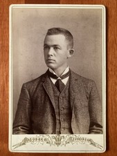 Handsome Young Man Cabinet Card Backstamp Antique Photo Springfield IL Haliday picture
