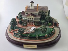 Disneyland Haunted Mansion Miniature with 3 scenes by Robert Olszewski Brand New picture