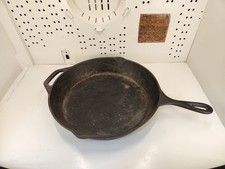 Vintage Lodge ?  2 Handle 10
