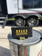 Vintage 1950s Delco Dry Charge Battery Coin Change Holder Visor Clip Advertising picture