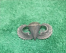 Vintage WW2 US Army Airborne Sterling Silver Paratrooper Jump Wings Pin Badge picture