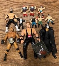 WCW/nWo Wrestling Figures 4+Toy Biz 1990s Action Figures Plus Bonus picture