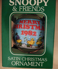 Vtg 1982 Determined Productions Satin Snoopy & Friends Ornament *Never Opened picture