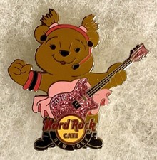 HARD ROCK CAFE NEW YORK BEAR BAND SERIES BEAR WEARING TUTU W/ GUITAR PIN # 88669 picture