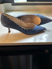 Manolo Blahnik cornflower blue suede kitten heel pump 39.5 picture