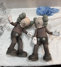 Kaws along the way 2019 edition vinyl figure picture