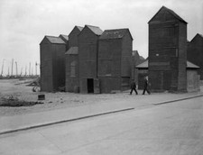 1931 Fishdrying Huts On The Shore At Hastings Sussex Old Photo picture