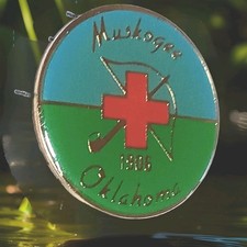 Vintage 1980's Muskegon Oklahoma Native Indian Red CROSS LAPEL Hat Pin Estate B7 picture