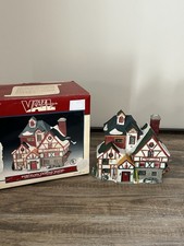 LEMAX  Village Collection VAIL Lighted High Peaks Ski Lodge House Christmas 1996 picture