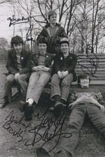 The Undertones    **HAND SIGNED**   12x8 photo  ~  AUTOGRAPHED picture