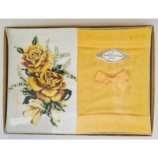 VINTAGE *NEW* 1960's Golden Crown Decorative Guest Towels Yellow w/Flowers Set 2 picture