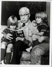 1980 Press Photo King Vidor, Director, Producer, Screenwriter, with Children picture