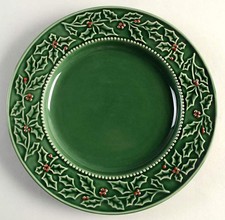 Hampton Forge Christmas Berries Dinner Plate 6800266 picture