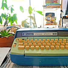 [NICE FULLY FUNCTIONING] Smith Corona Coronet 12 Electric Typewriter w Case Pica picture