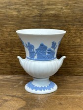 Wedgwood Blue/White Reverse Jasperware Small Urn Vase flower pot *A picture