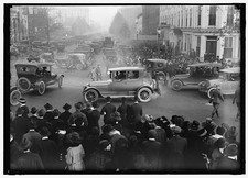 Photo:1917-1919 Street Scene with Vintage Automobiles and Crowd picture