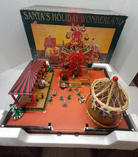 NIB 1998 Maisto Santas Holiday Wonderland Christmas Animated Musical Display Set picture