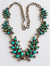 Vintage Zuni Sterling Turquoise Petit Point Leaf Necklace Unmarked 40.1g Boho picture